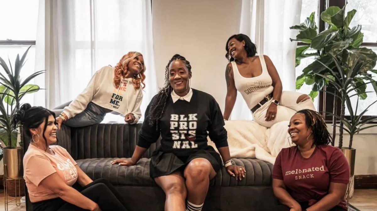 When women Support eachother, Incredible things happen. 🥰
.

.

.
#womenempowerment #womensupportingwomen #women #womeninbusiness #selflove #girlpower #womenempoweringwomen #love #motivation #fashion #strongwomen #womeninspiringwomen #womenpower #feminism #inspiration #selfcare