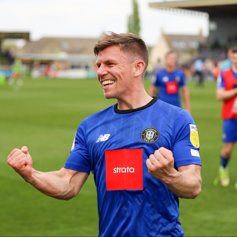 HarrogateTown's tweet photo. 3️⃣ years ago today ⏮️

Three points on the road and a final @LKerry8 goal 🙌🌳