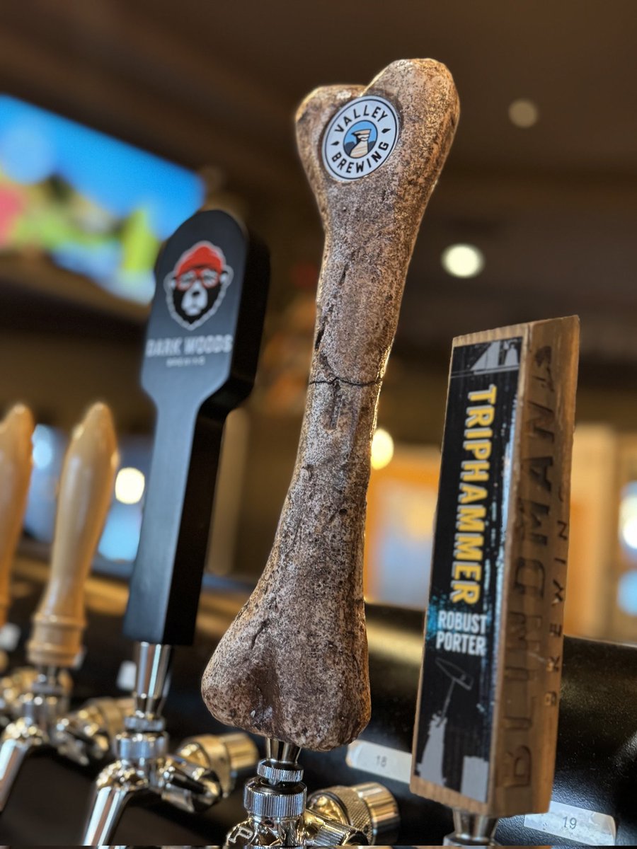 cilantro_chive's tweet photo. ...big adventures β cheers to π¦΄ππππππ πππππππβΌοΈ
#CilantroAndChive #RedDeerEats #ValleyBrewing #BreweryOfTheMonth #AlbertaBeer #DrumhellerBound #DrinkLocalAB #CraftBeerLovers #CheersToThat #HECKYEAH #DrinkLocal #DrinkCraft #DrinkAb #DrinkAlberta https://t.co/wv9e3l5yam