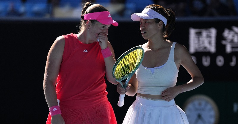Sportazinas_com's tweet photo. 🎾Kārtējais veiksmīgais dubultspēļu turnīrs – Ostapenko Madridē iekļūst pusfinālā

#sportazinas #teniss #sports #zinas