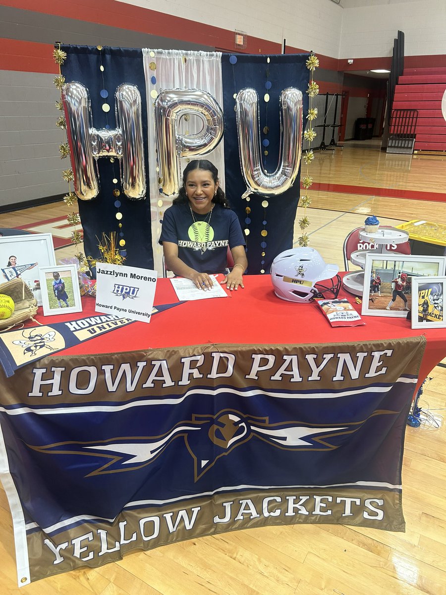 mjazzlynn06's tweet photo. SIGNED🔏🥎 @hpusports @HPUTX https://t.co/qkoUNnzHXe