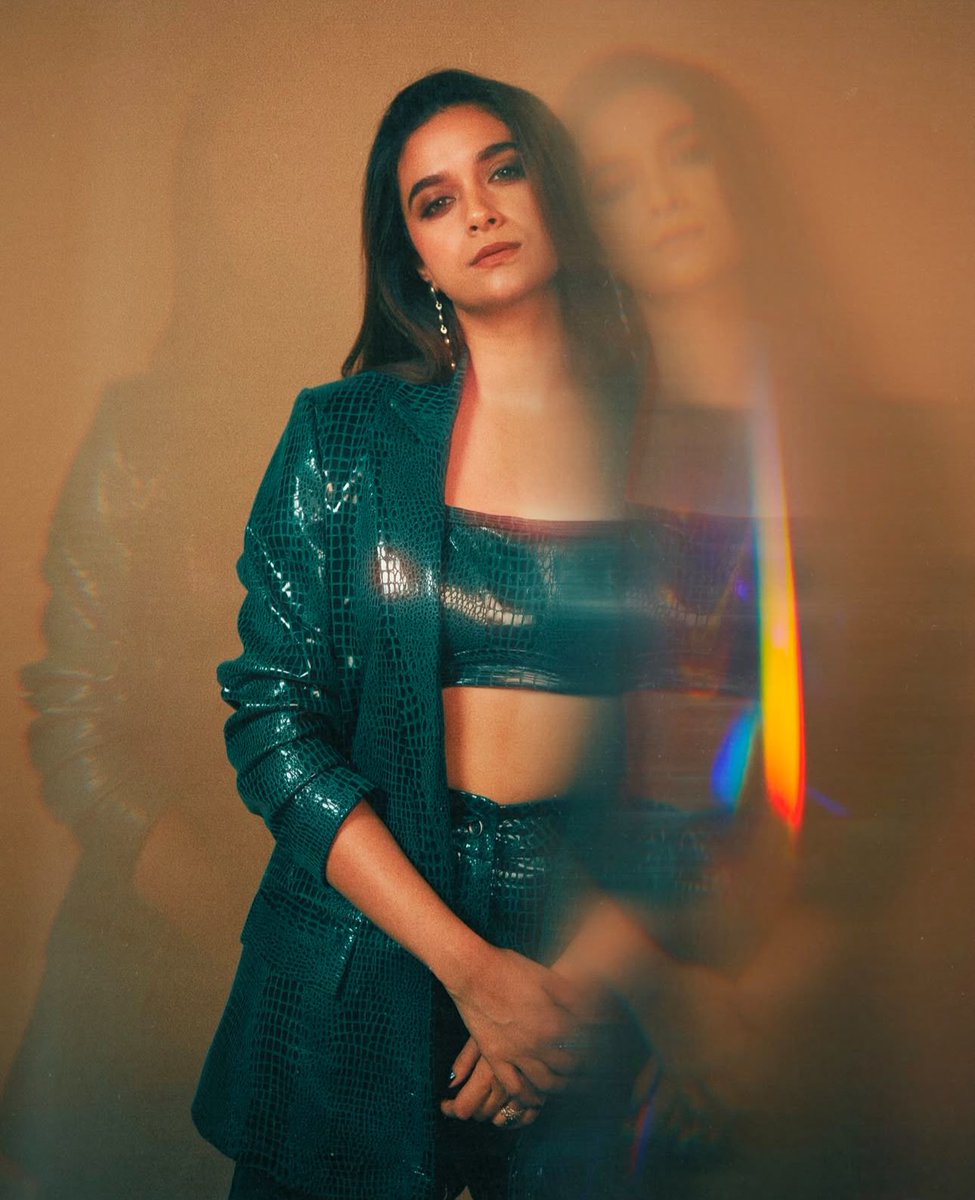 Trends Keerthy (@trendskeerthy) on Twitter photo Who needs camouflage when you can stand out like this? 💚
<a href="/KeerthyOfficial/">Keerthy Suresh</a> #KeerthySuresh Who needs camouflage when you can stand out like this? 💚
<a href="/KeerthyOfficial/">Keerthy Suresh</a> #KeerthySuresh