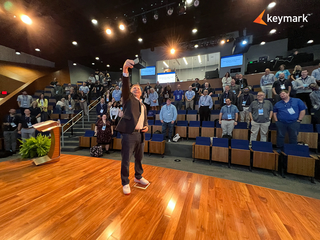 KeyMarkInc's tweet image. Best way to start your Keynote speech? A selfie!

Marty Osborn, author of Finding Significance, takes the stage at #Insights25 to talk about how to become the leader people are happy to see!

#KeyMarkinsights #automation #teamkeymark #leadership