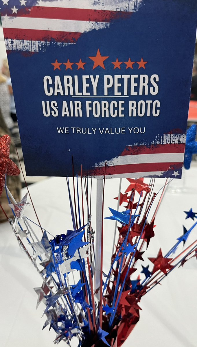 CJPeters6's tweet photo. Pretty cool moment this morning! Thank you to all who have served, are serving, and plan on serving! 🇺🇸🫡 @capeters23 https://t.co/p7noxBWOiP
