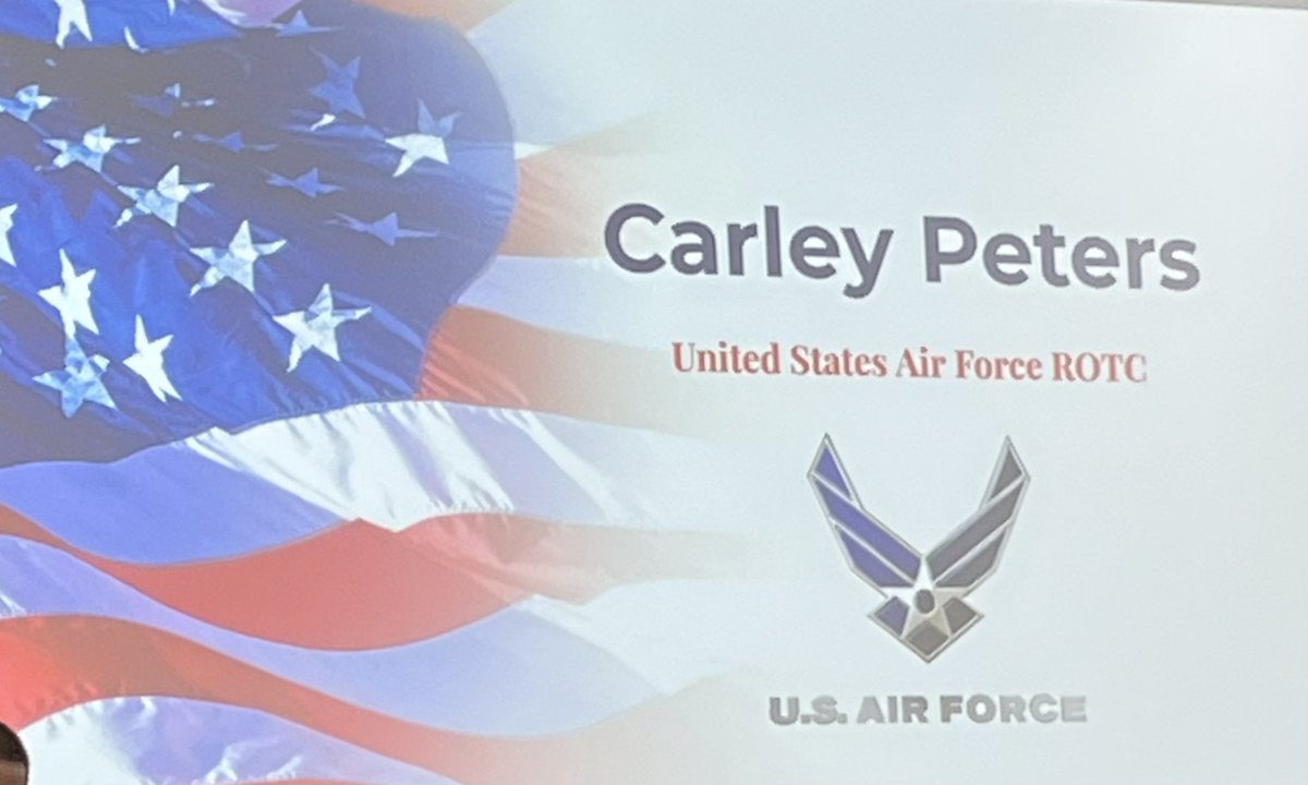 Pretty cool moment this morning! Thank you to all who have served, are serving, and plan on serving! 🇺🇸🫡 <a href="/capeters23/">Carley</a>