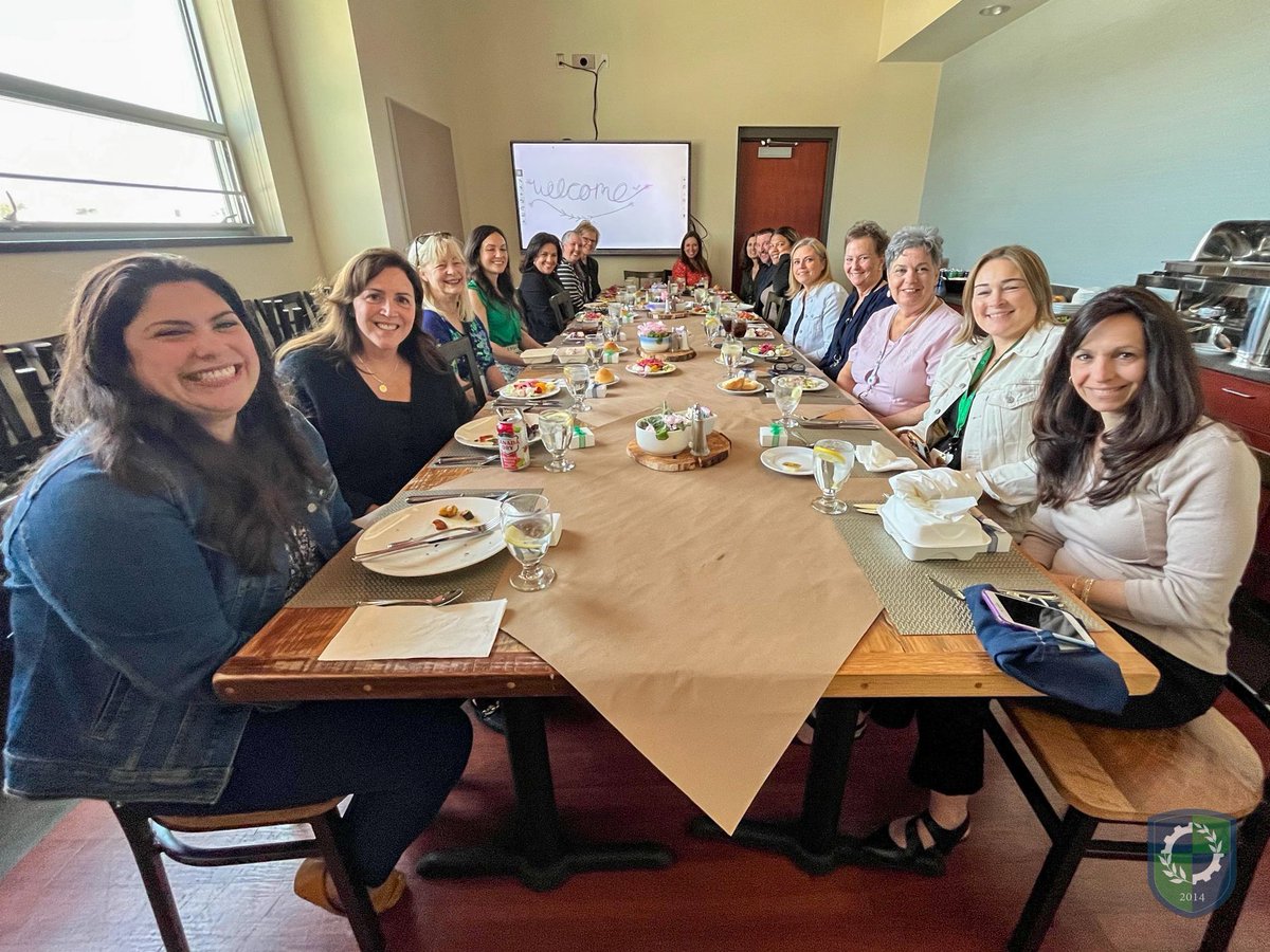Yesterday, our Administrative Professionals had a lunch buffet in the Bistro to recognize their commitment to our school community. Thank you for all you do! 

#EssexTech #CreateEncouragePromoteDevelop #AdministrativeProfessionals #ThankYou
