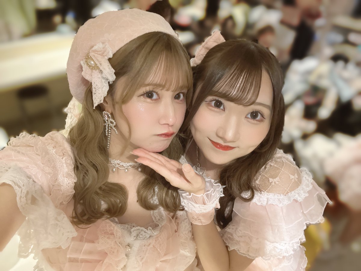 新宿でのライブありがとうございました🐬🩵水色見えて嬉しかったよ🫧るいちゃん推しさんに支えられてますありがとう💧ちほちゃん卒業寂しいよ〜ちほちゃんはらぶみー先輩だけど守ってあげたくなるような可愛い女の子だった🌸たくさん優しくしてくれてありがとう❤️悲しいけどらぶみーがんばるよ💫