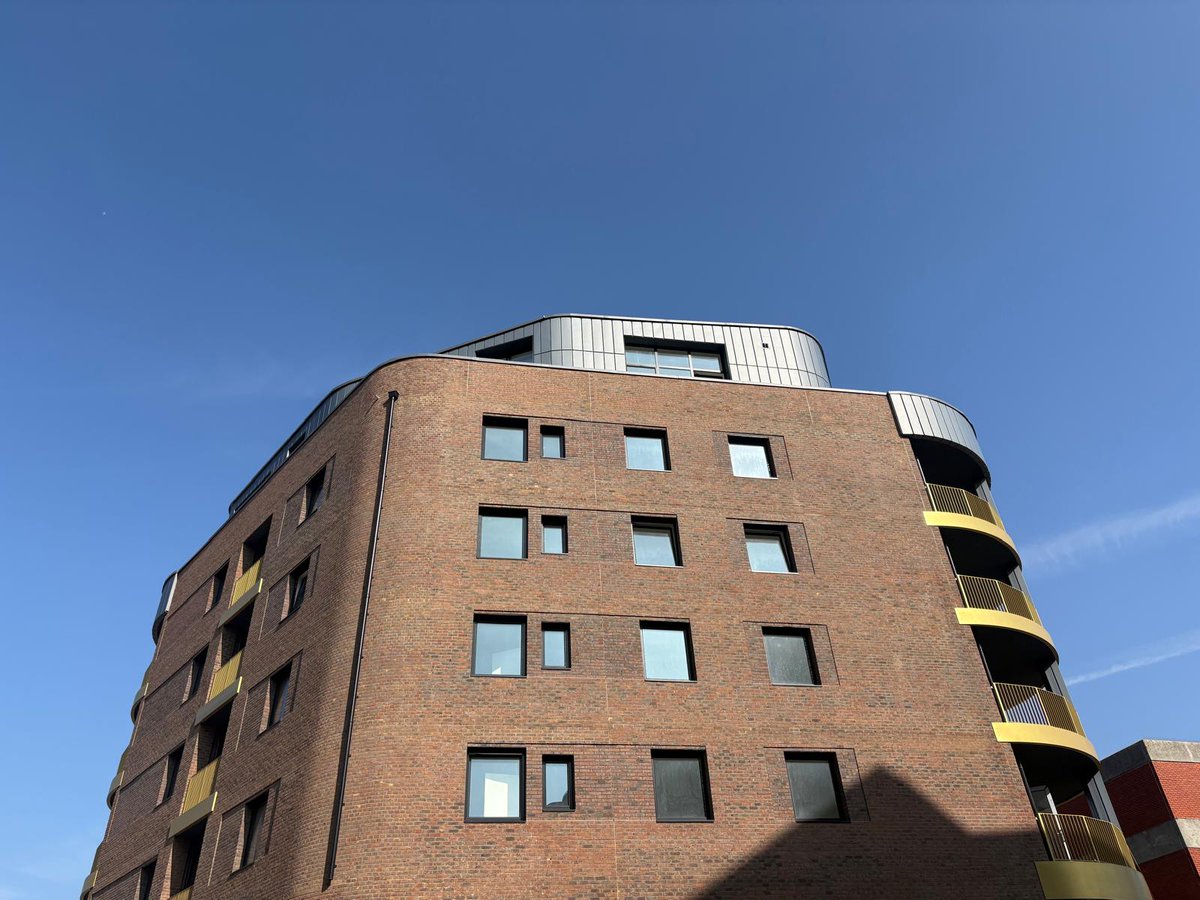 TeampolLimited's tweet photo. We're nearing completion on the Chatham Waterfront project! 
A heartfelt thank you to Medway Development Company and Keady Construction Limited for their exceptional dedication and collaboration throughout this project.

#insulation #claddingpanels #cladding #Teampol https://t.co/holXboT8QP