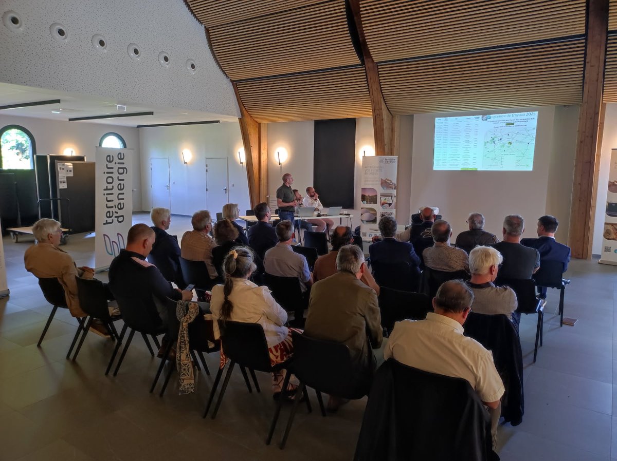 👉Dernières rencontres TEM
Ce matin, Territoire d'<a href="/Energie_Mayenne/">Territoire d'Énergie Mayenne 💡</a> rencontraient les élus de <a href="/LavalAgglo/">LavalAgglo</a> à <a href="/saintberthevin/">Saint-Berthevin</a> pr présenter l'accompagnement &amp; les activités du syndicat d'énergie
🙏 Nous tenons à remercier <a href="/YannickBORDE/">Yannick BORDE</a>, maire de <a href="/saintberthevin/">Saint-Berthevin</a> pour l'accueil.
