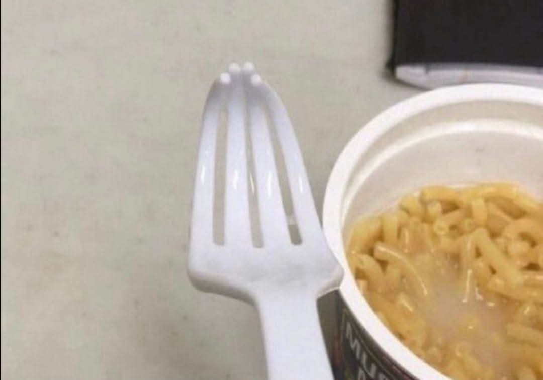 Una forchetta italiana... 🤭😂😂😂