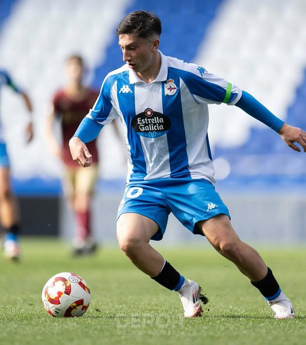 Blxncx_4's tweet photo. ll 𝐌𝐀𝐍𝐔 𝐅𝐄𝐑𝐑𝐄𝐈𝐑𝐎 ll

Hacía tiempo que no se veían brujos de tal talento por Riazor.

Análisis Técnico/Táctico.

#CanteiraRCD [🧵⬇️] https://t.co/lGlafxsX3L
