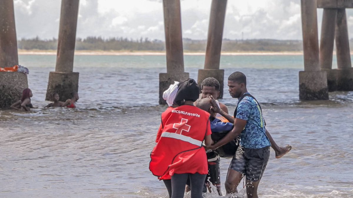 allyhusseinm's tweet photo. Earlier this month, I joined the aqua rescue drills in Malindi as part of the efforts to boost local water safety &amp; emergency response. Proud to contribute as we mark 60 years of @KenyaRedCross service. #RedCrossAt60 #DisasterResponse #Kilifi https://t.co/0aY1U7SIji