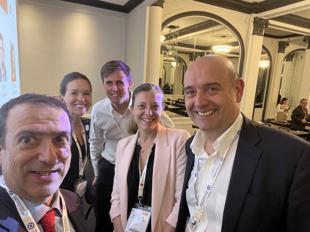 At #IBA Communications Conference in Paris we hold a very interesting debate about #cloud and #competition. Many thanks to @LeonorCordovil who coordinated the panel and to @AntonioBaldassarra @NeilGallagher and @ElodieVandenhende who made the discussion vibrant. Amongst the