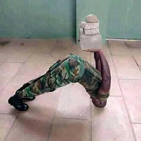 Sito kuja kusahau ile siku niliyo ambiwa tembea kama kenge wa Pakistan 😂