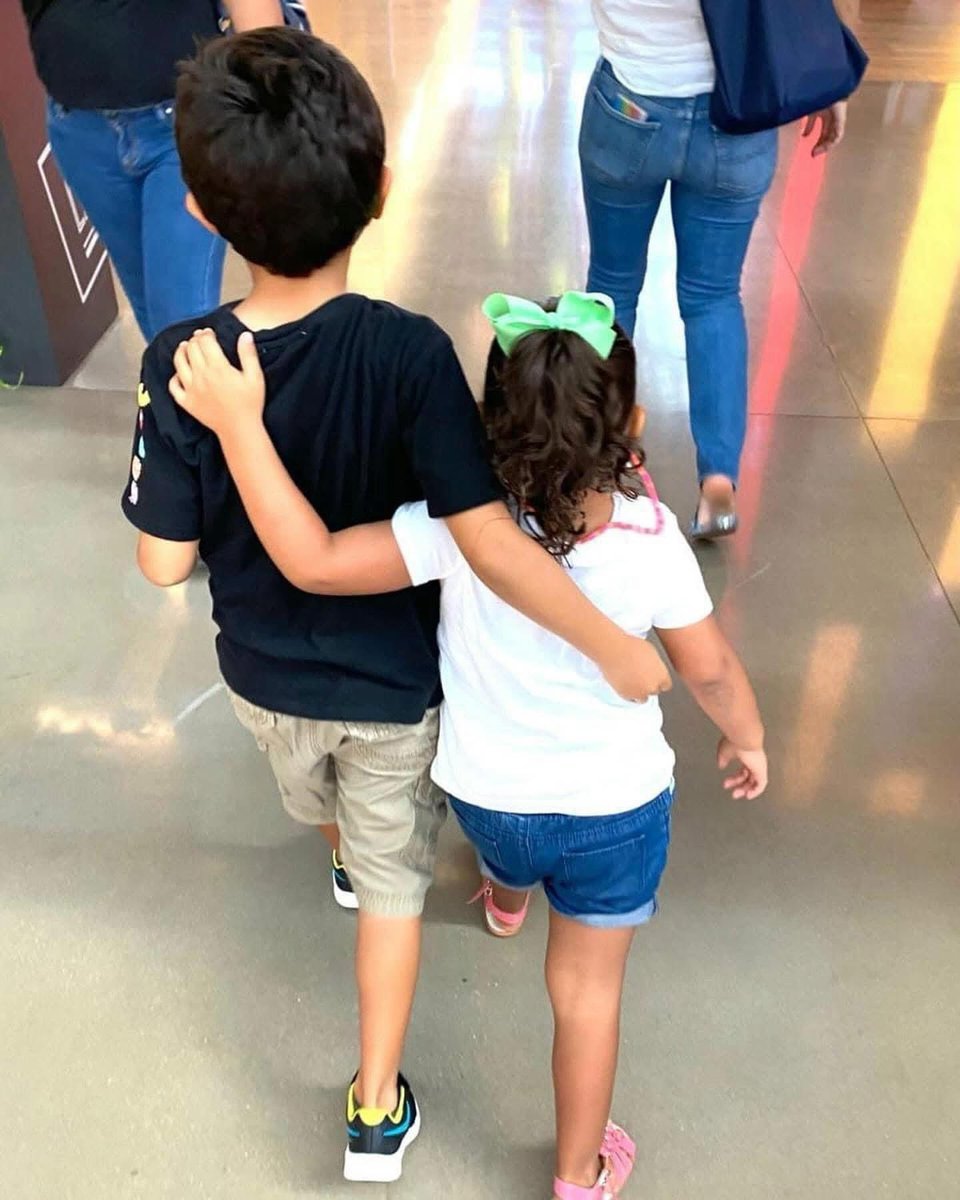 FELIZ DIA DEL NIÑO ¡¡¡ , LA NIÑEZ ES UNA ACTITUD , HAY QUE SACARLA SIEMPRE DESDE EL FONDO DEL CORAZON ¡¡ RISAS RISA Y MAS RISAS ¡¡ , MUCHAS FELICIDADES A ToDOS LAS NIÑAS Y NIÑOS DE MEXICO ¡¡