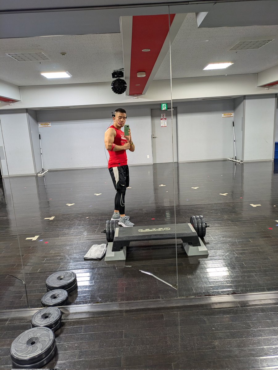 JusticeMikio's tweet image. 夜は #GroupPower #GroupFight
スタジオレッスン✨💪✊
皆様と共に楽しく滝汗流せました🔥🔥
インストラクターとしてもどんどん駆け抜けます！！！
#フィットネスインストラクター