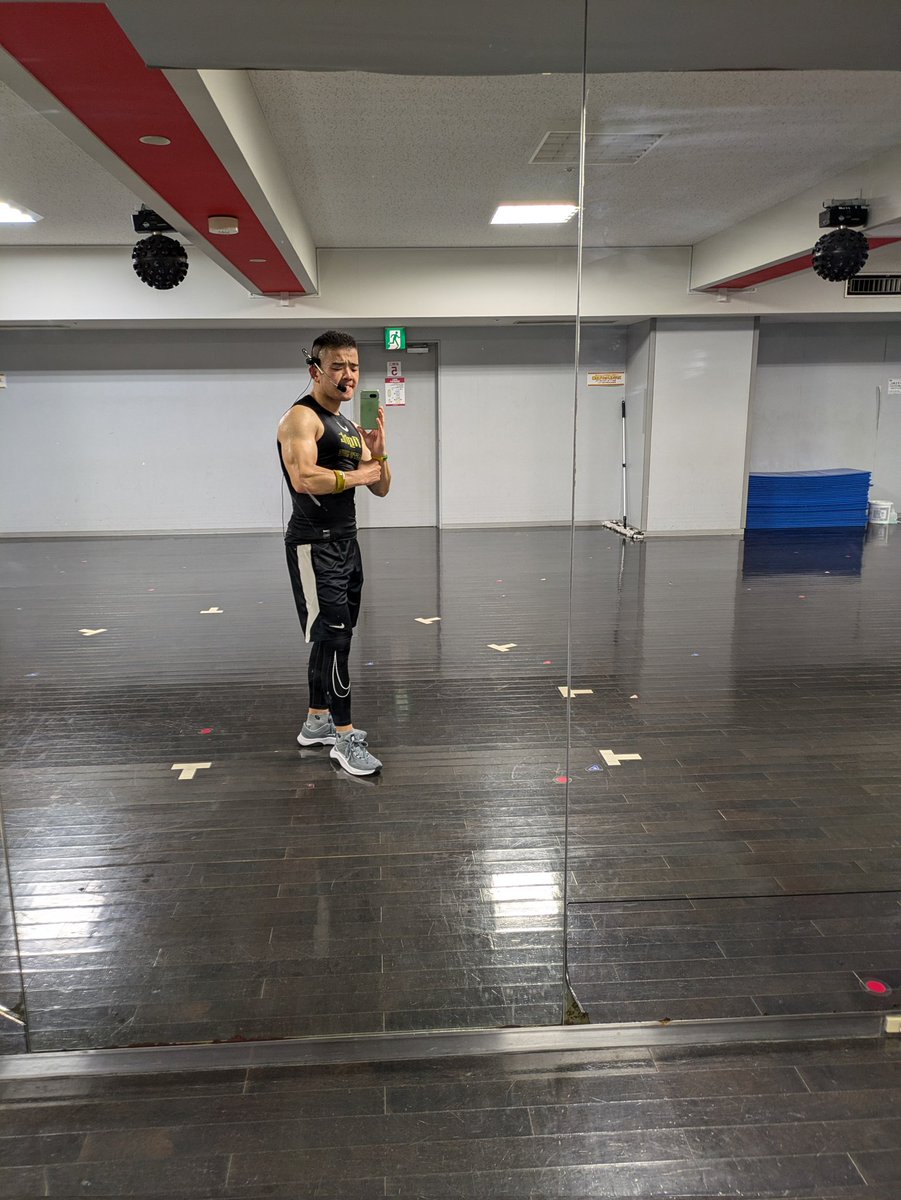 JusticeMikio's tweet image. 夜は #GroupPower #GroupFight
スタジオレッスン✨💪✊
皆様と共に楽しく滝汗流せました🔥🔥
インストラクターとしてもどんどん駆け抜けます！！！
#フィットネスインストラクター