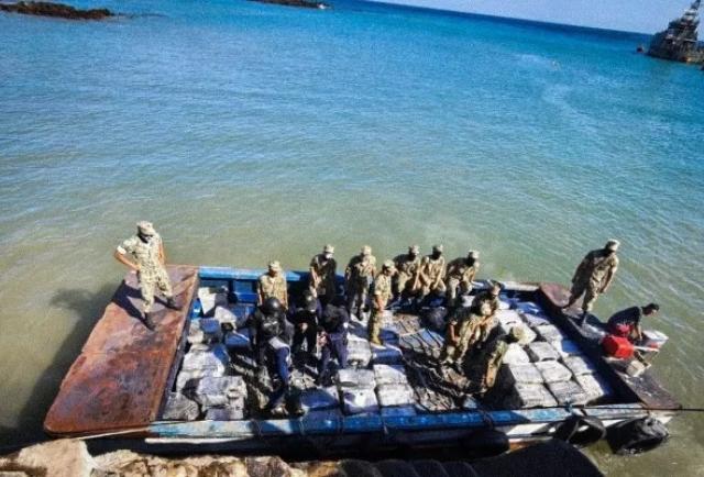 #Galápagos | Intenso operativo: 22 detenidos, sustancias y efectos legales. 😲

Mira la nota acá 👉🏼 ow.ly/FMqa50VKzWn