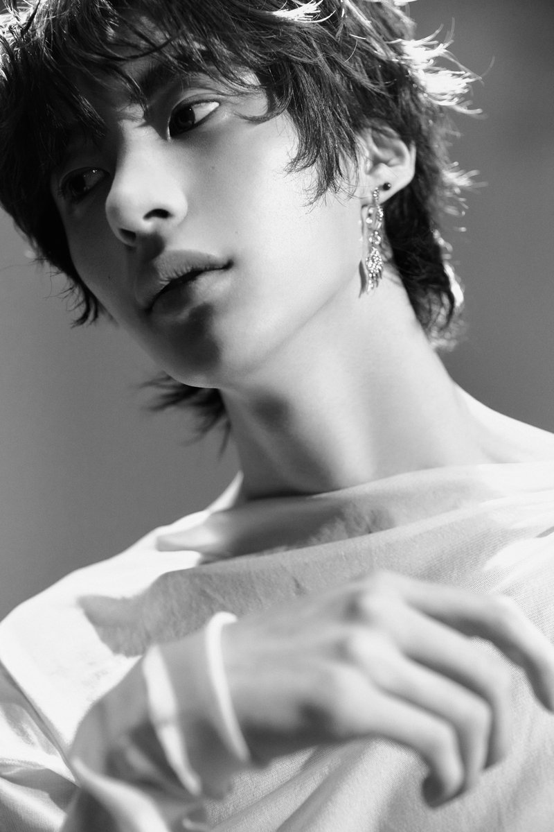 #Anton and #Wonbin from @riize_official wearing the #EmanueleBicocchi Wing Earring and Star Earring in the concept photos for ‘ODYSSEY’, their first album.

#RIIZE #라이즈
#RISEandREALIZE
#ODYSSEY