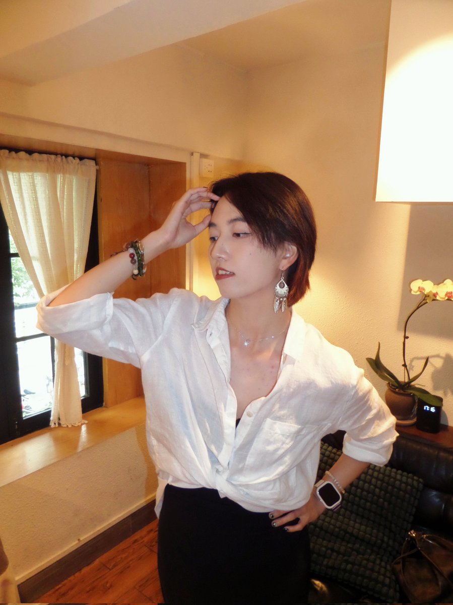 白天是公司社畜，晚上是各位小狗的s
#s #4i