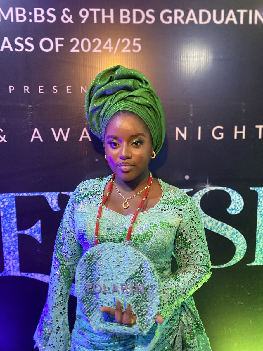 _ibukunfolarin's tweet image. Lived , loved and laughed through it all! 
#FinalYearWeek❤️