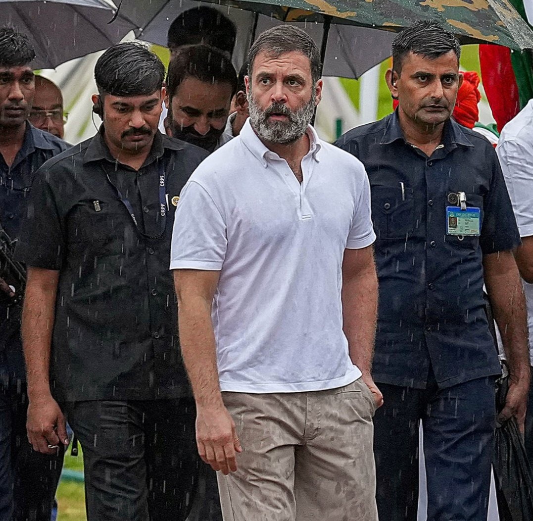 JaikyYadav16's tweet photo. कौन राहुल गाँधी?

जो विपक्ष में बैठकर जातिगत जनगणना करवा दे वो राहुल गाँधी।

कौन राहुल गाँधी?

जो विपक्ष में बैठकर मिडिल क्लास को टैक्स में छूट दिलवा दे वो राहुल गाँधी।

कौन राहुल गाँधी?

��ो विपक्ष में बैठकर सरकार को उसके अगले कदम के लिए सोचने पर मज़बूर कर दे वो राहुल गाँधी।

सरकार किसी की भी हो मगर सिस्टम तो राहुल गाँधी का ही है🔥