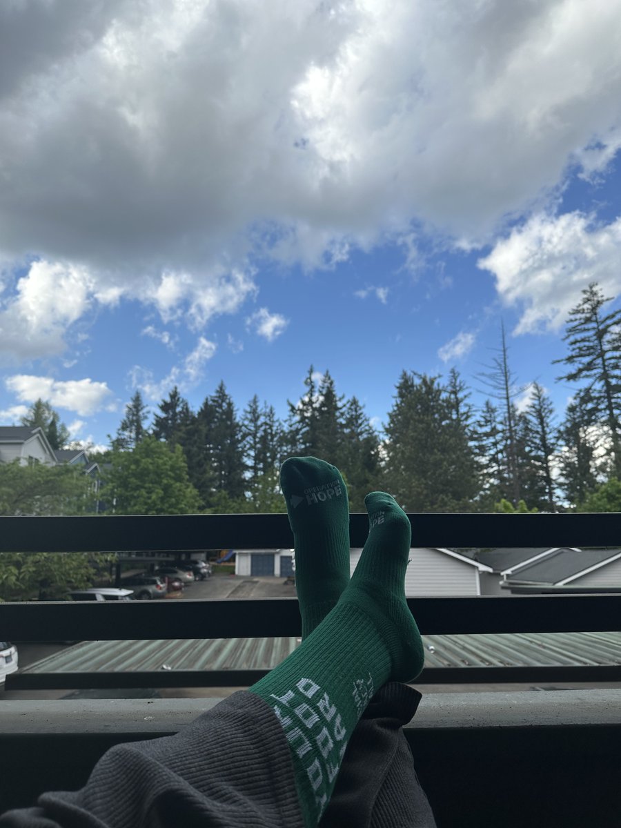 iamrighting's tweet photo. What is the one thing you wish your younger self had known about money? To have a budget and pay my bills on time.  Operation HOPE is a 501(c)3 non-profit organization. 
https://t.co/WDRse9QxeC
#GreenSocksDay #OperationHOPE #FinancialLiteracy #nonprofit #Budget #Oregon https://t.co/iseFUUIuse