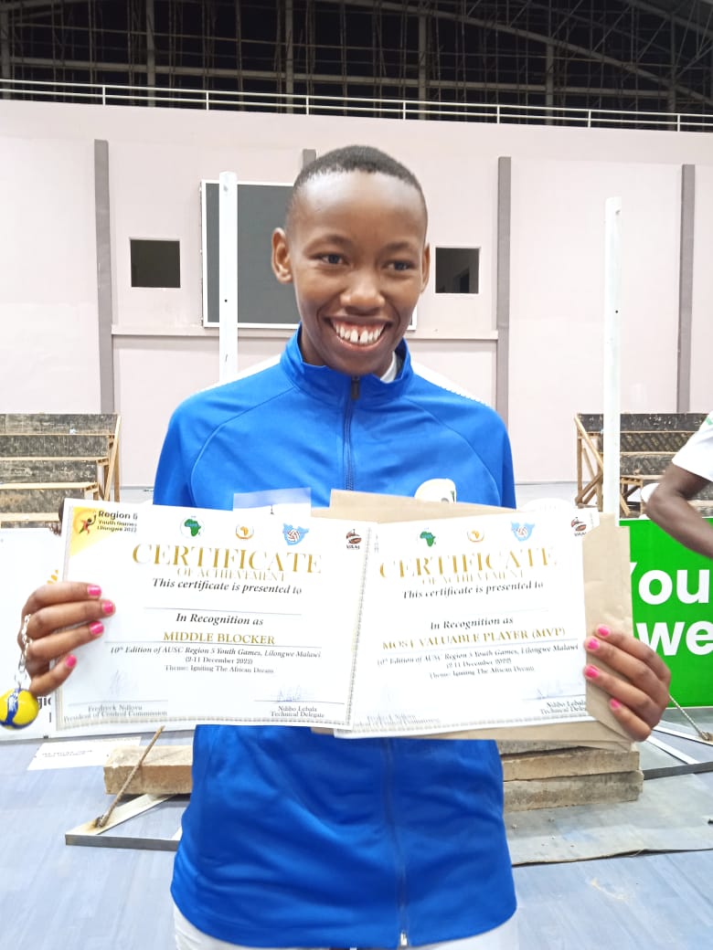 #Volleyabll🇱🇸
One of Lesotho’s top female volleyball players, Relebohile Phamotse, has secured a student-athlete scholarship at McCook Community College in Nebraska, USA.
She is expected to depart for the United States before 1 August 2025.
🏐🏐🏐🇱🇸