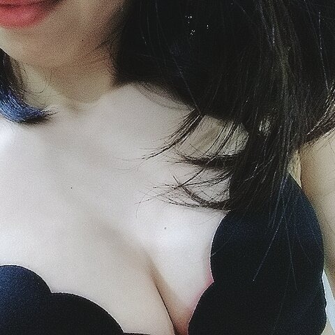 結構出会い系でヤってるんだ～かーーなーーりエロいよ♥女の子に沢山はぐちゅっちゅしても〜らおっ♥→bit.ly/2WLvC0g