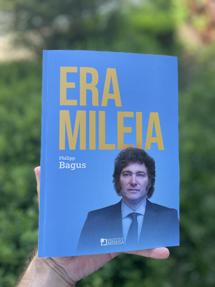 Mikołaj Pisarski (@mikolajpisarski) on Twitter photo 🇦🇷ERA MILEIA🦁 autorstwa <a href="/PhilippBagus/">Philipp Bagus</a> już po 🇵🇱!
W środku:
✅ Przedmowa LESZKA BALCEROWICZA
✅ Posłowie prezesa <a href="/InstytutMisesa/">Instytut Misesa</a> Mateusza BENEDYKA
✅ A przede wszystkim: biografia i opis zwycięskiej kampanii pierwszego austro-libertariańskiego prezydenta <a href="/JMilei/">Javier Milei</a> 🇦🇷ERA MILEIA🦁 autorstwa <a href="/PhilippBagus/">Philipp Bagus</a> już po 🇵🇱!
W środku:
✅ Przedmowa LESZKA BALCEROWICZA
✅ Posłowie prezesa <a href="/InstytutMisesa/">Instytut Misesa</a> Mateusza BENEDYKA
✅ A przede wszystkim: biografia i opis zwycięskiej kampanii pierwszego austro-libertariańskiego prezydenta <a href="/JMilei/">Javier Milei</a>