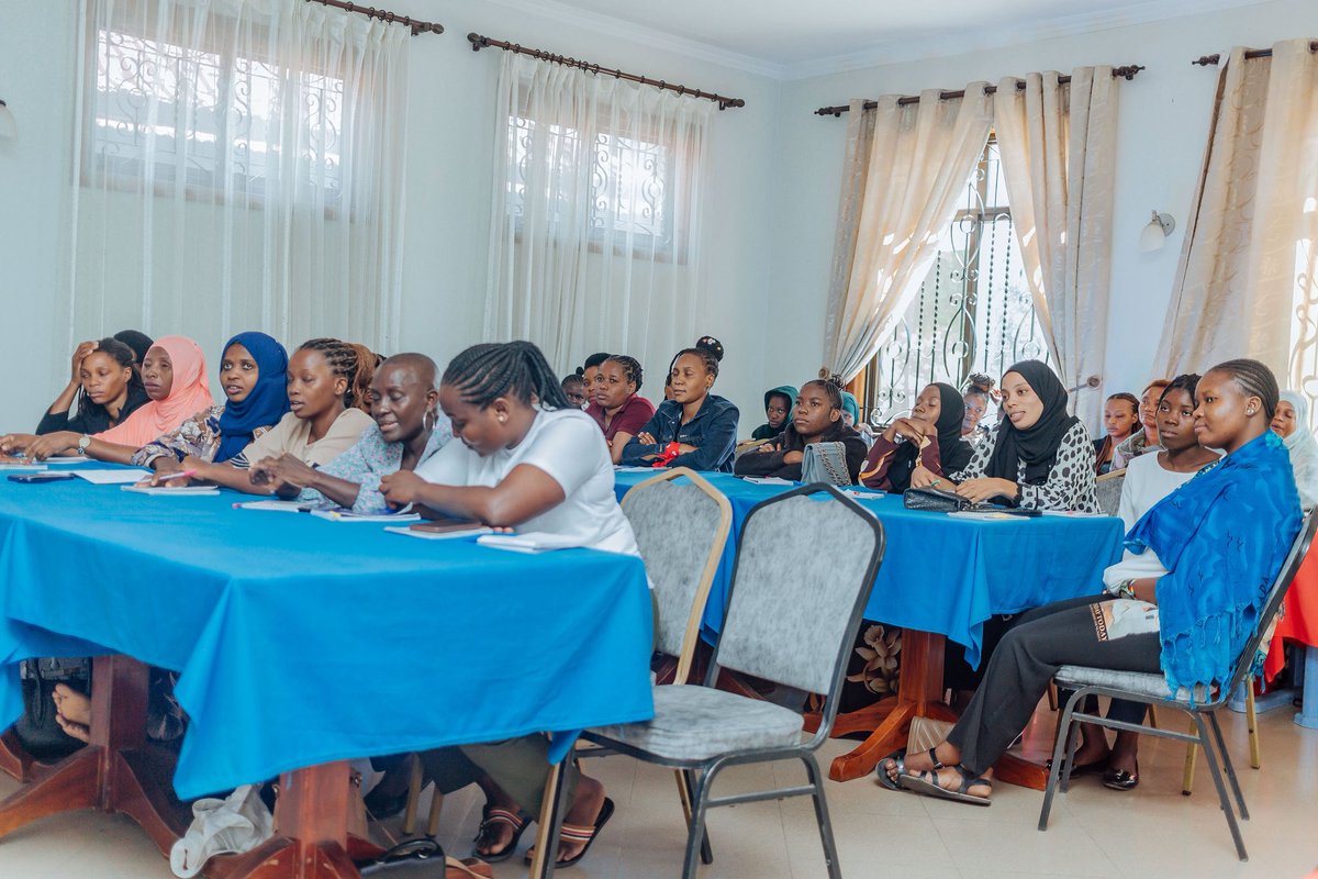 ilodaressalaam's tweet photo. Domestic workers in Tanzania 🇹🇿 trained on @ilo Conventions #190 &amp; #189 to strengthen protections against violence, harassment, and promote decent work. Empowering workers with knowledge is key to lasting change. #ILO190 #ILO189 #DecentWork #DomesticWorkers https://t.co/JMhbBja7sJ