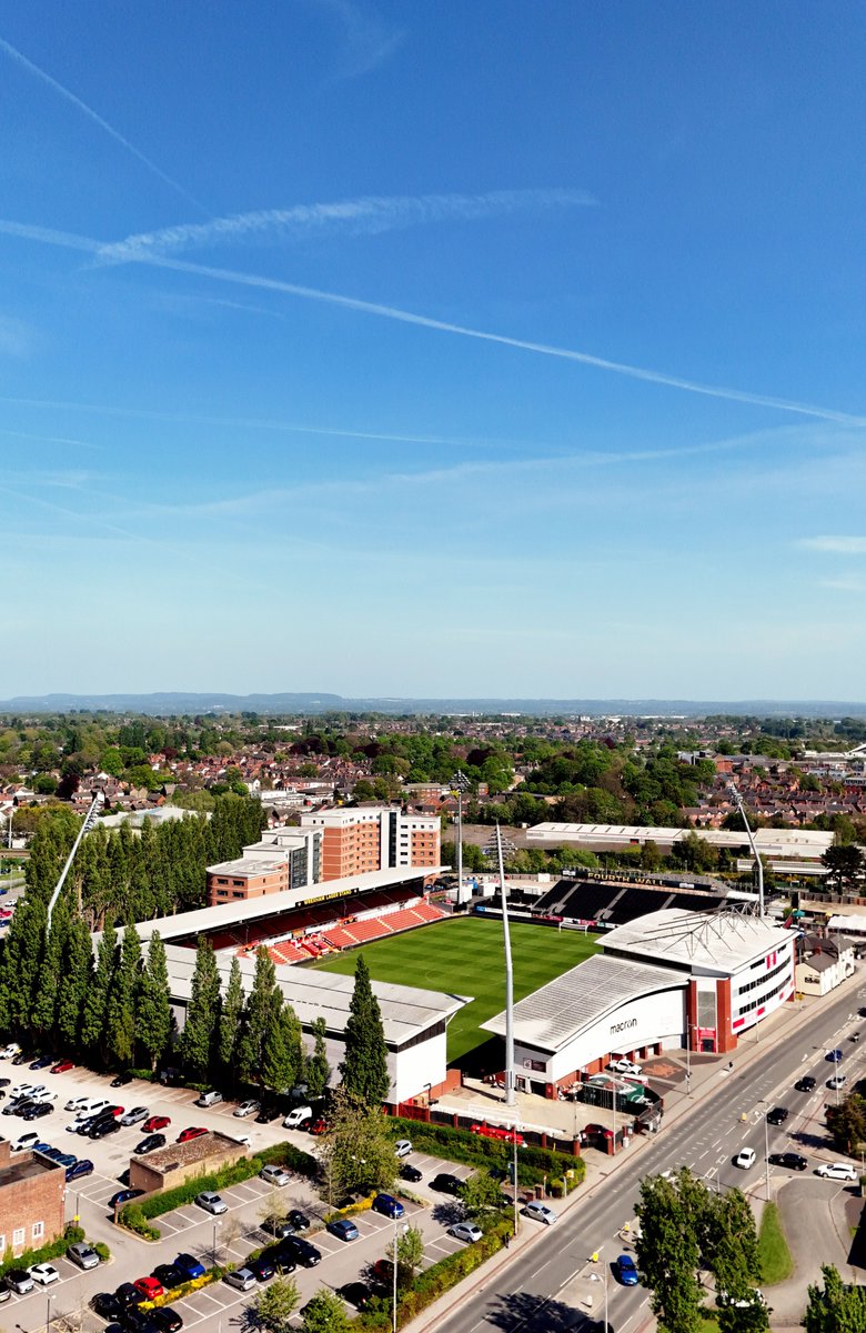 Wrexham looking stunning. 
#WxmAFC #Wrexham #WrexhamAFC