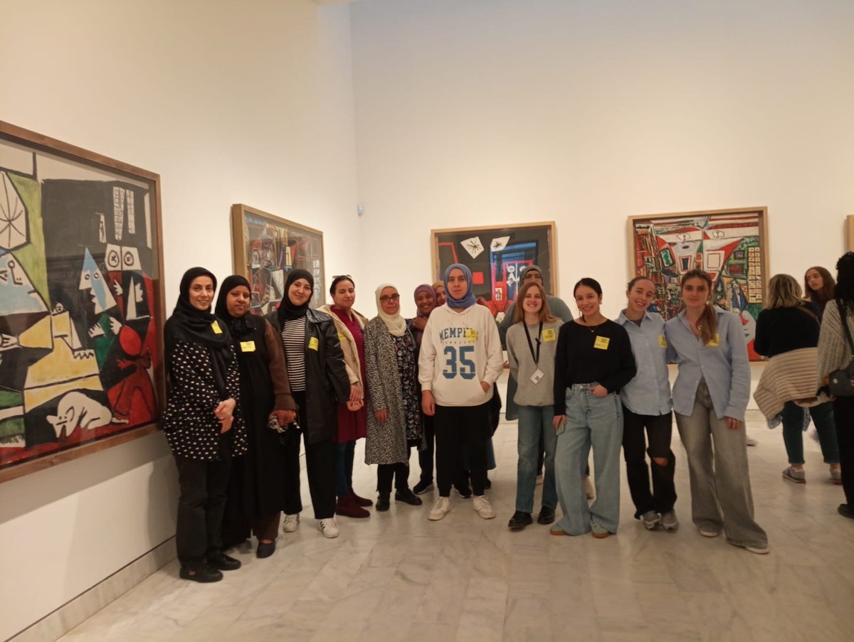 Les dones de Raisa han visitat el <a href="/museupicasso/">Museu Picasso Barcelona</a>, on han pogut reflexionar entorn a les obres que hi han vist i també han fet una activitat de pintura. Coneixem l'entorn i fomentem un espai de coneixement de la llengua.

Coneixes el projecte Raisa? 👉 bayt-al-thaqafa.org/ca/raisa-espai…