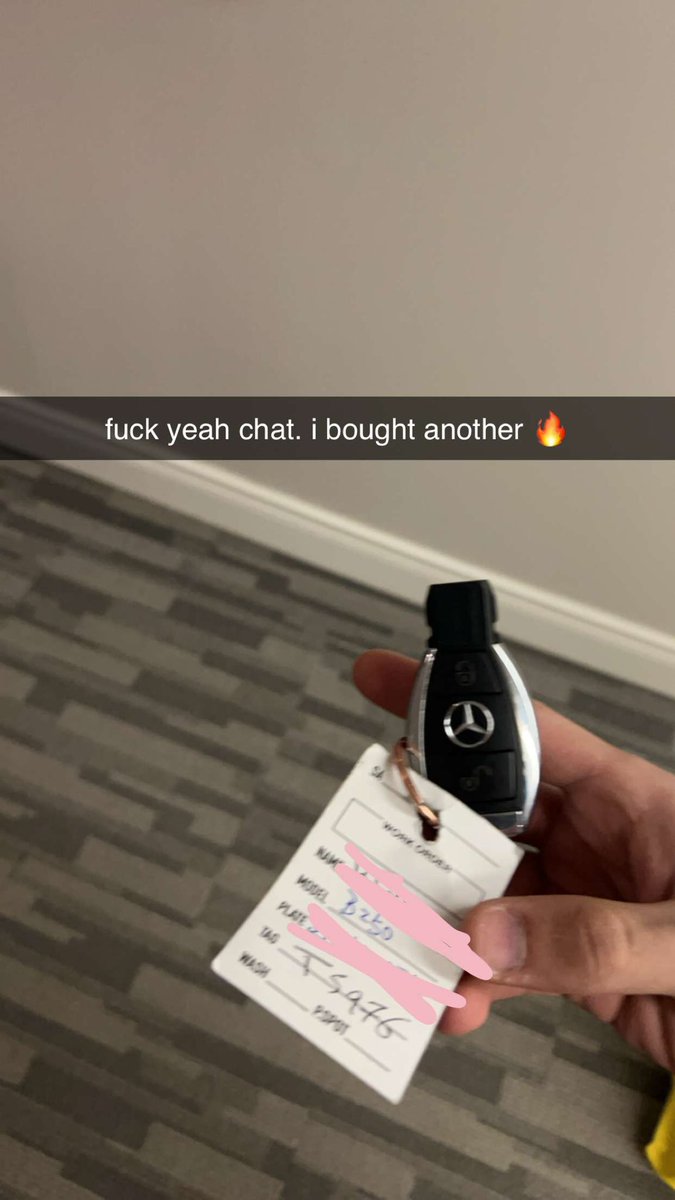 DeIimit's tweet photo. @caashwithmoney @fomomofosol whatever you say nigga 😂 https://t.co/i9DyRGwsvX