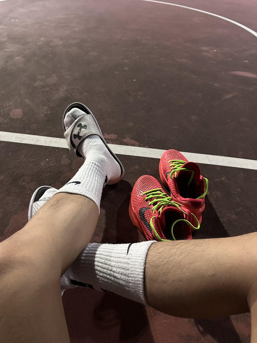 打完球有人要來幫忙按摩一下的嗎🫢