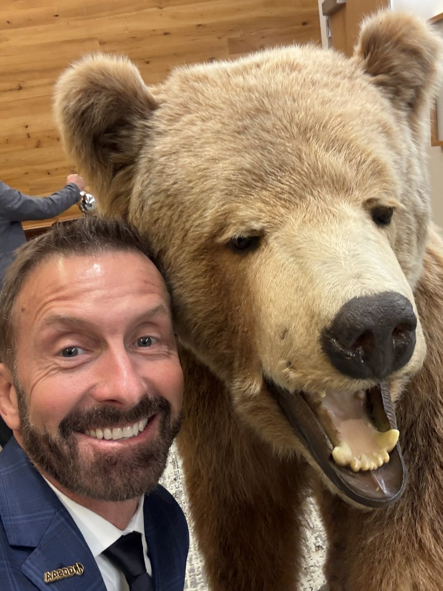 Kicking off #NationalGolfDay with a visit with <a href="/USFWS/">U.S. Fish and Wildlife Service</a> alongside <a href="/GCSAA/">GCSAA</a>’s Government Affairs committee. Appreciate the Fish and Wildlife for their time to discuss golf’s contributions and impact.