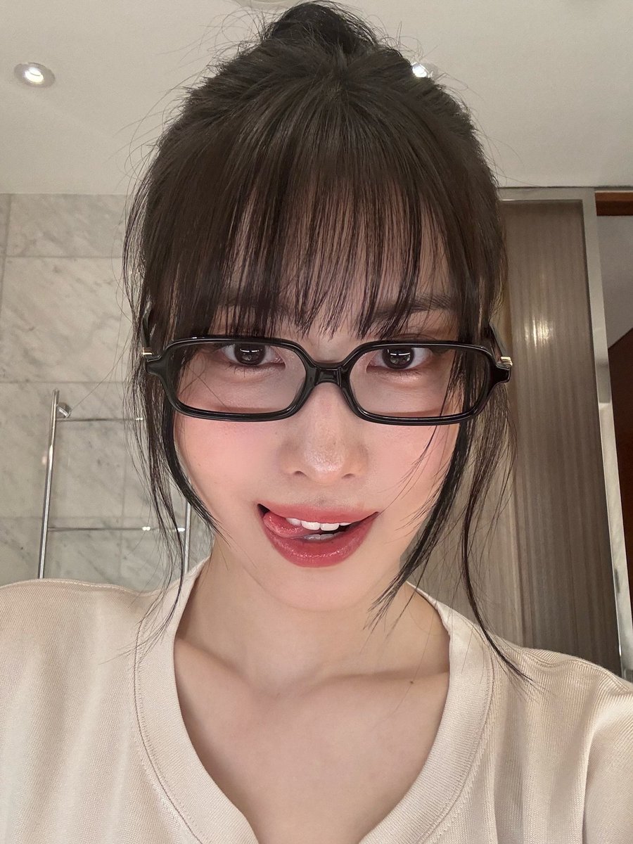 MOMO 🤓