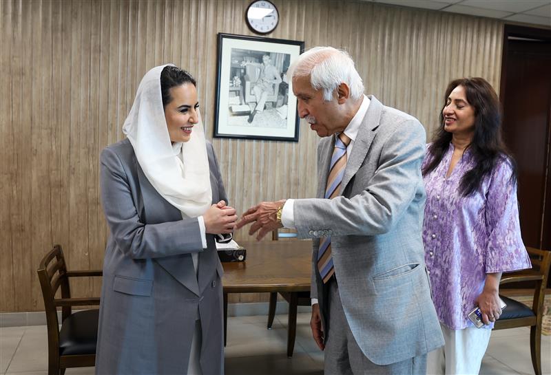Dalyahya's tweet photo. A pleasure meeting H.E. Qaiser Ahmed Sheikh @QaiserAOfficial, Minister of Investment of Pakistan, during the #DFDIForum in Islamabad.
We exchanged views on advancing digital investment and enabling a more dynamic and connected economic environment.
Looking forward to continued collaboration and to welcoming His Excellency in Riyadh.
#Pakistan #DFDI2025 #DigitalProsperity4All @dcorg @dfdiforum @investinpak @GovtofPakistan