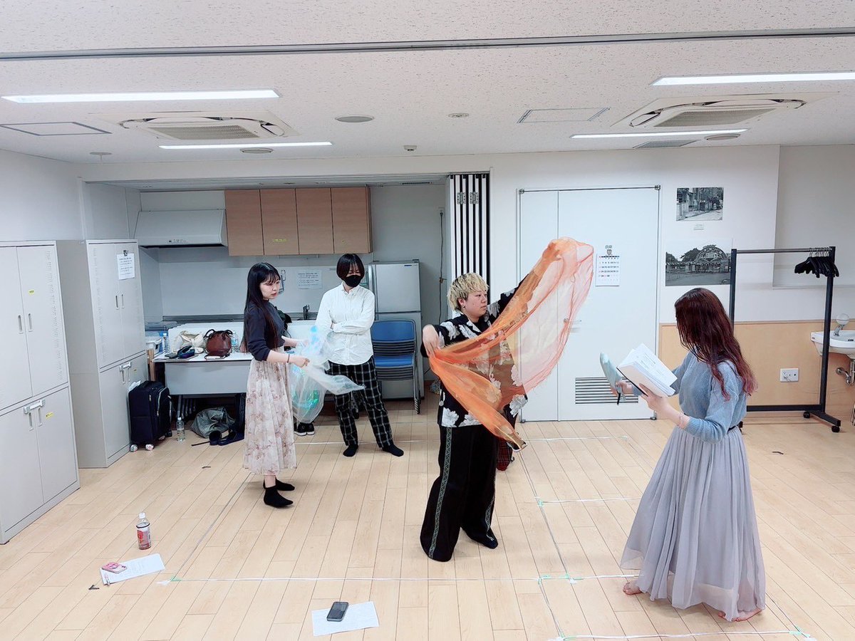 nyanri_act1229's tweet photo. #Door44 本日もお稽古でした❕🌟
今作は初めての2作同時出演や振付考案など色々と挑戦させていただけて嬉しいです⸜❤︎⸝
もうひとつ嬉しいお知らせができそうなのでわくわくです✊
今日はなおたむがずっと帰り道一緒で駅でたくさんお話できて楽しかった🎶
#vauros44
#愛揺す44
#Clochenote https://t.co/bV6dBLuTG0