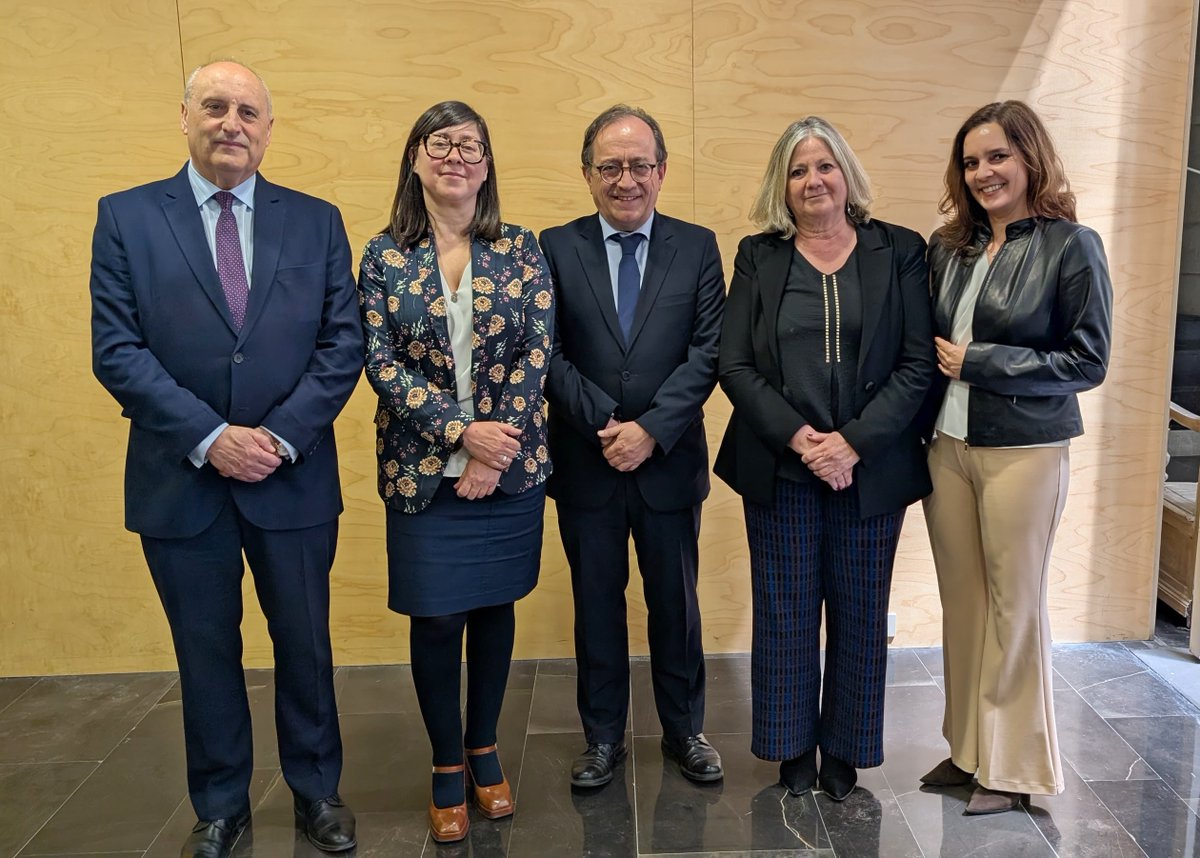 El Pleno del #CACYL, reunido este miércoles en #Valladolid, ha ratificado los nombramientos de los nuevos miembros de la Comisión Permanente del Consejo, que ya han tomado posesión de sus cargos.