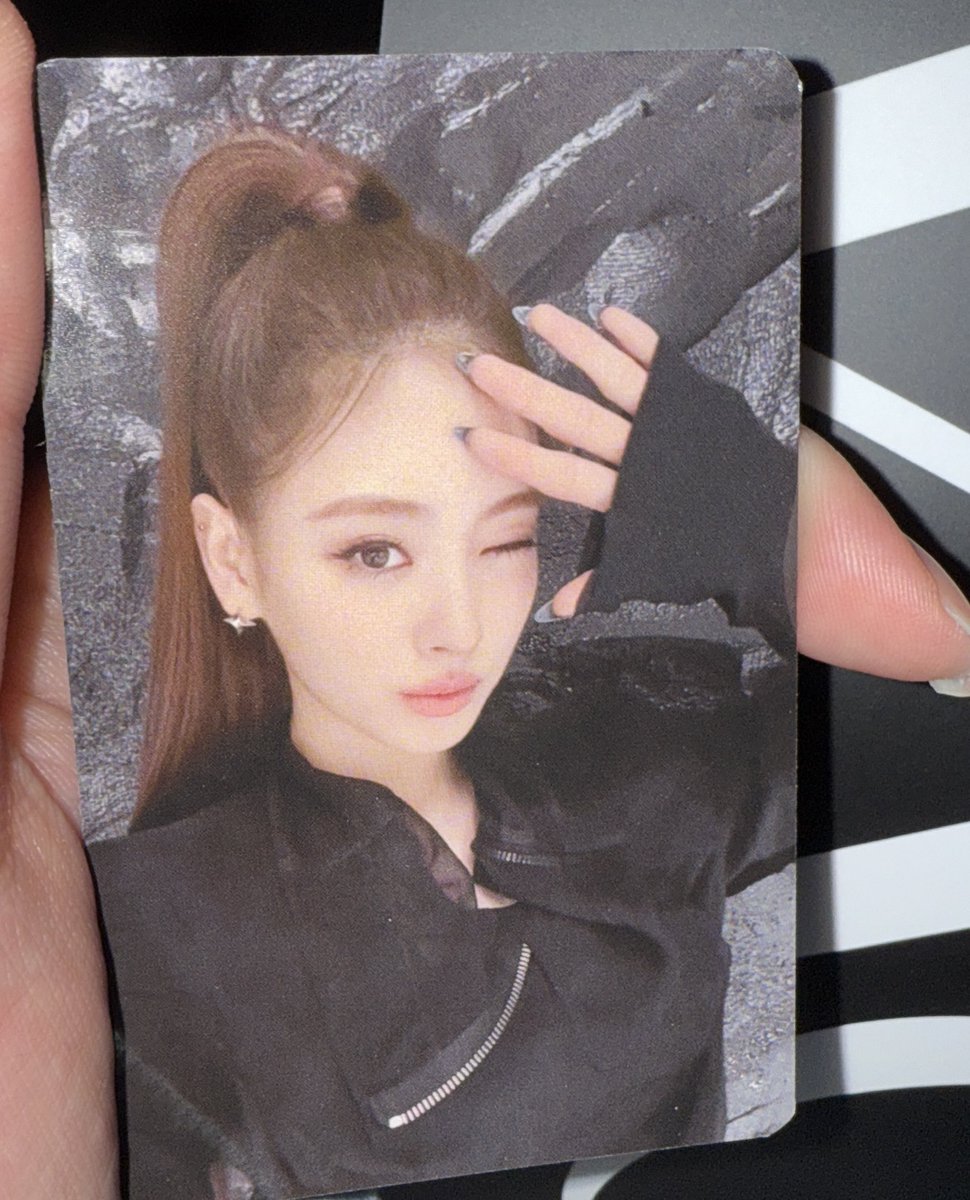 puding0614's tweet photo. ���야오 hands up  엠카 공방 포카 안나 양도 합니다

안나+반다나 25.0

양도 공방 포카 포토카드 pc poca
photocard Broadcast 폴라 공개 방송
수인 가원 안나 나린 엘라 anna ella gawon
sooin narin 미야오 1주차 엠카 https://t.co/G61x9oS2gc