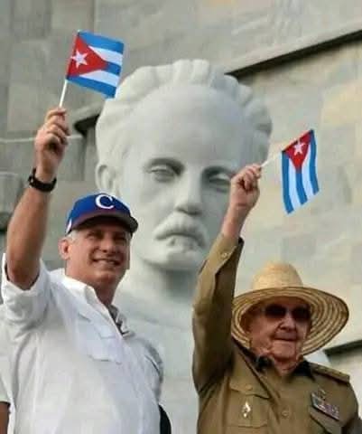 "Por la historia y la memoria de nuestros héroes y heroínas,por la dignidad mambisa heredada hasta nuestros días,por #Martí, #Fidel, #Raúl y por el apoyo invariable al presidente <a href="/DiazCanelB/">Miguel Díaz-Canel Bermúdez</a> y a nuestro <a href="/PartidoPCC/">Partido Comunista de Cuba</a>, marcharemos este #1DeMayo contra el duro #BloqueoGenocida."