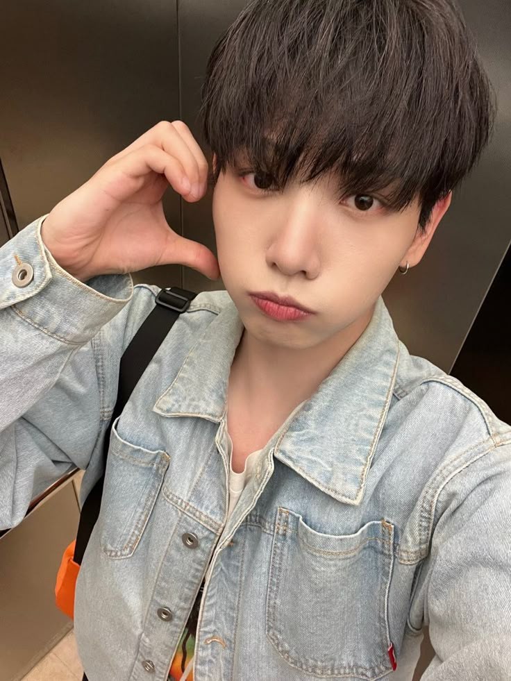 gyutaeev's tweet photo. pls tolong kak jae tengilbanget #_________# ( beneran imutlagi ✌🏻😉✌🏻 ) 

#ODSD #OneDoorSelcaDay #MYUNGJAEHYUN #BOYNEXTDOOR @BOYNEXTDOOR_twt https://t.co/4b5Dsn7iA6