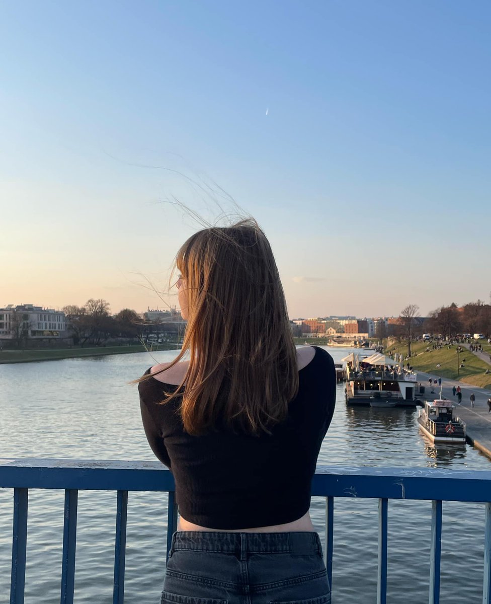 — in different places, but still looking at each other ✧˖°.  

#ODSD #OnedoorSelcaDay #WOONHAK #BOYNEXTDOOR #보이넥스트도어 #운학