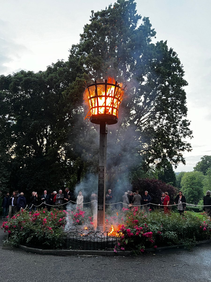 🇬🇧 VE Day 80 in Colchester 🇬🇧

Colchester will mark the 80th anniversary of VE Day on Thursday 8 May with a programme of events including a flag-raising ceremony, a commemoration service, and the lighting of the beacon in Castle Park. 🔥

ow.ly/51Fe50VKq37