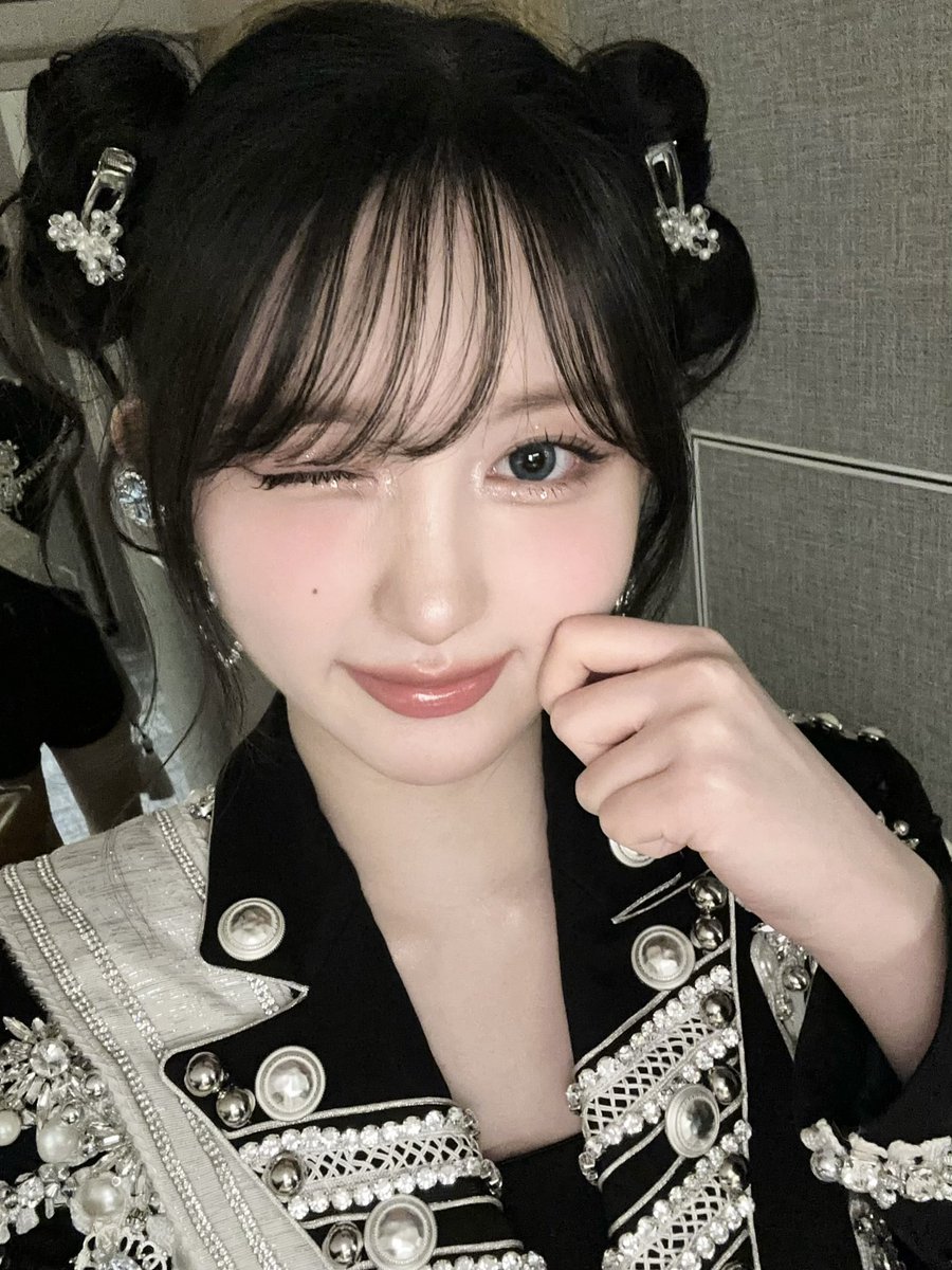 20JH18's tweet photo. 今日の秋ちゃんマシュマロネズミちゃんすぎた🐭🤍 #가을　#IVE https://t.co/7CpOMstjDr