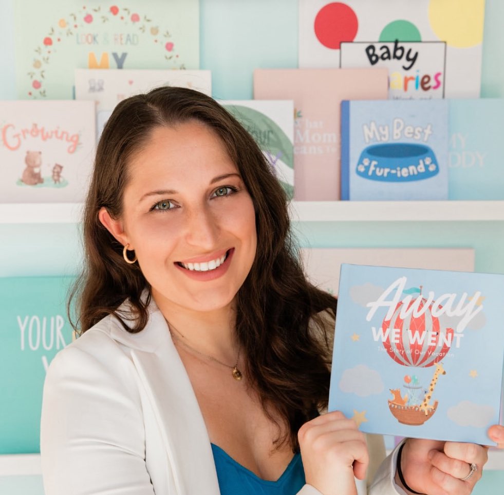 AroundCHS's tweet image. Stareworthy Books in Charleston, South Carolina: Personalized Gifts for Mother’s Day or Any Occasion That Capture Lifelong Memories - Charleston Daily - bit.ly/3EKrlDW

#CharlestonSmallBusiness #CharlestonLocal #customizedbooks #MothersDay #StareworthyBooks