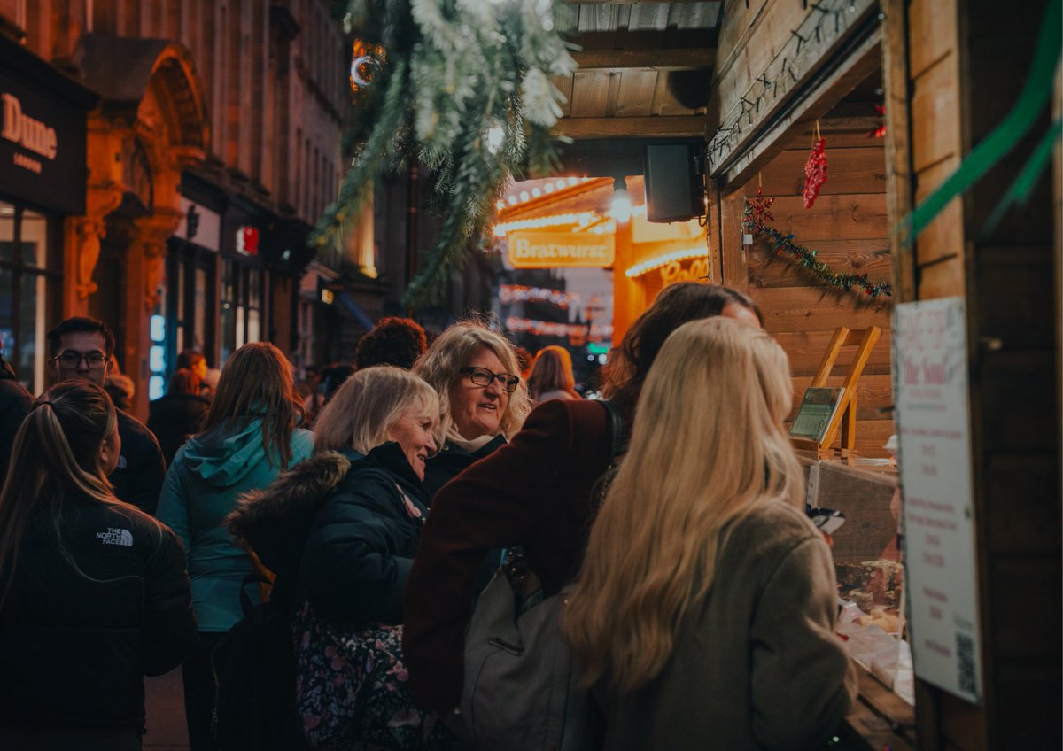 NE1BID's tweet image. It might be over 20 degrees this week, but planning is already underway for this year’s Newcastle Christmas Markets.
Trader applications are now open - whether you’re serving festive food or selling handmade gifts, we want to hear from you.
Apply now: newcastleschristmas.com/traders