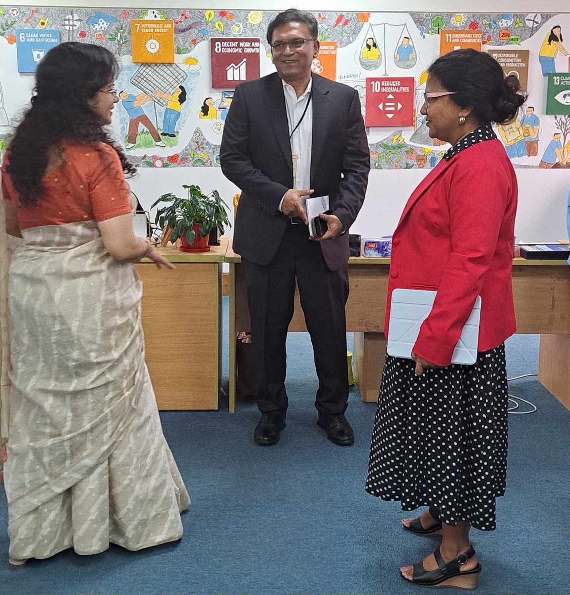 Sonali Dayaratne (@sonalidayaratne) on Twitter photo <a href="/BangladeshBida/">Bangladesh Investment Development Authority</a>, <a href="/Grameenphone/">Grameenphone</a> & <a href="/UNDP_BD/">UNDP Bangladesh</a> are unlocking opportunities for youth thru the #Futurenation initiative's digital innovatn, upskilling, & entrepreneurship devt. We are inspired & driven to scale Futurenation's 120,000 youth milestone.
#EconomicOpportunitiesForAll <a href="/BangladeshBida/">Bangladesh Investment Development Authority</a>, <a href="/Grameenphone/">Grameenphone</a> & <a href="/UNDP_BD/">UNDP Bangladesh</a> are unlocking opportunities for youth thru the #Futurenation initiative's digital innovatn, upskilling, & entrepreneurship devt. We are inspired & driven to scale Futurenation's 120,000 youth milestone.
#EconomicOpportunitiesForAll