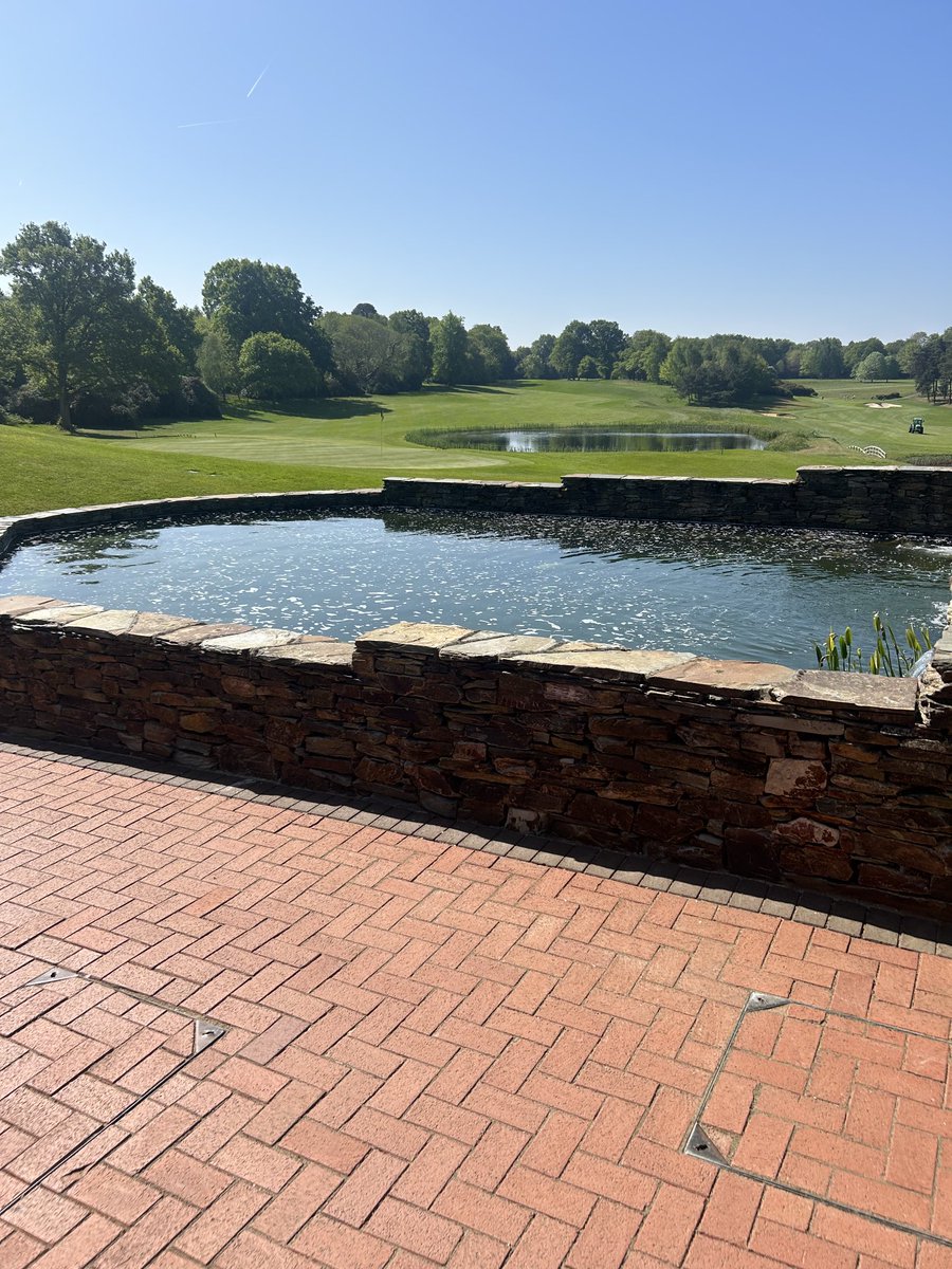 Bearwood lakes.  Stunning. 🏌️‍♂️